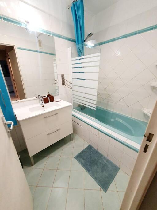 Appartement Avec 3 Chambres 80M2 Plein Sud Marignane Ngoại thất bức ảnh