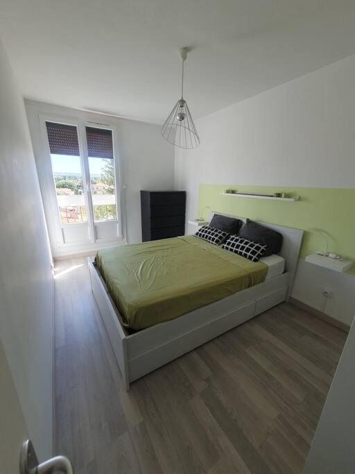 Appartement Avec 3 Chambres 80M2 Plein Sud Marignane Ngoại thất bức ảnh